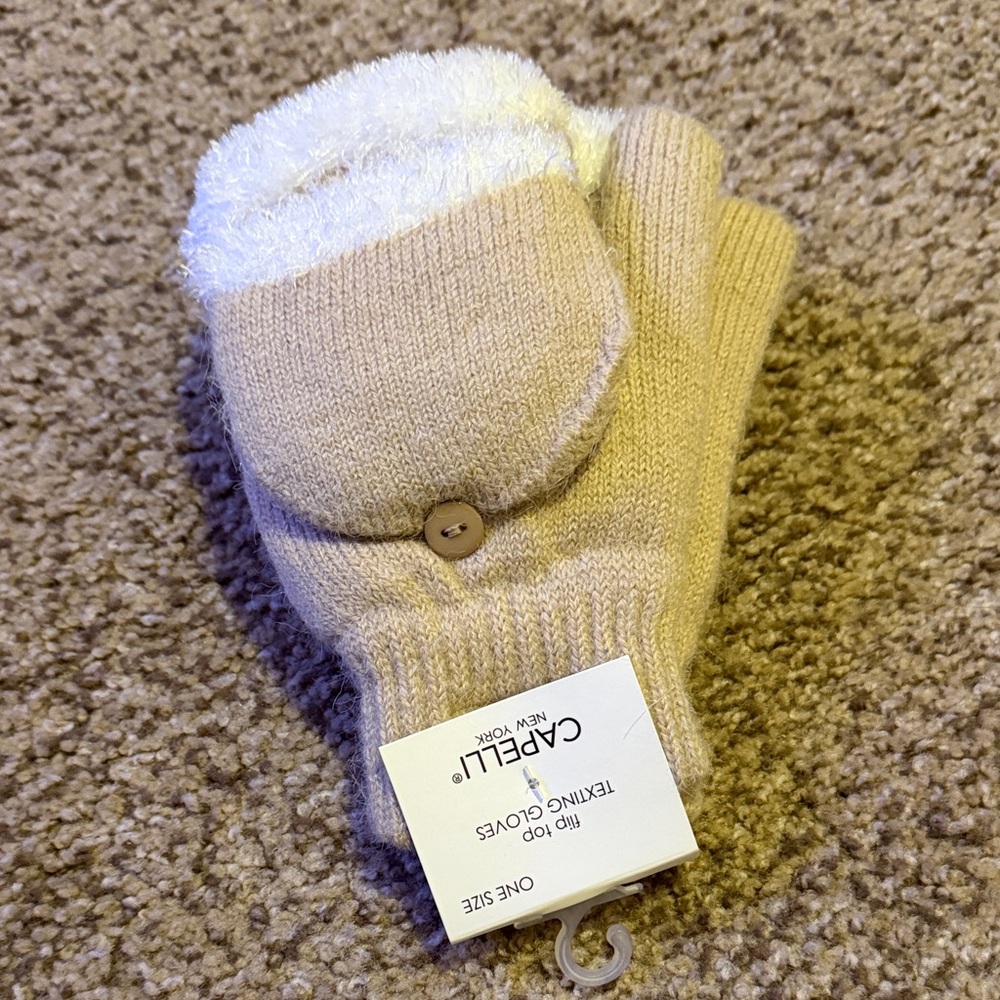 Capelli of New York Beige and White Flip Top Mittens